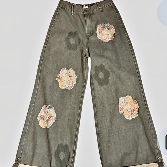 POL Green Floral Patchwork Wide Leg Pants - Picture 2 of 3